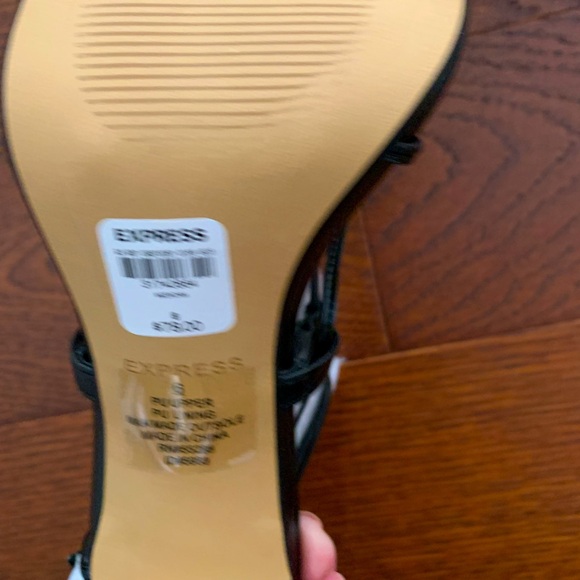 Express high heel lace up sandals . Size 6 new with tags. - Picture 4 of 5